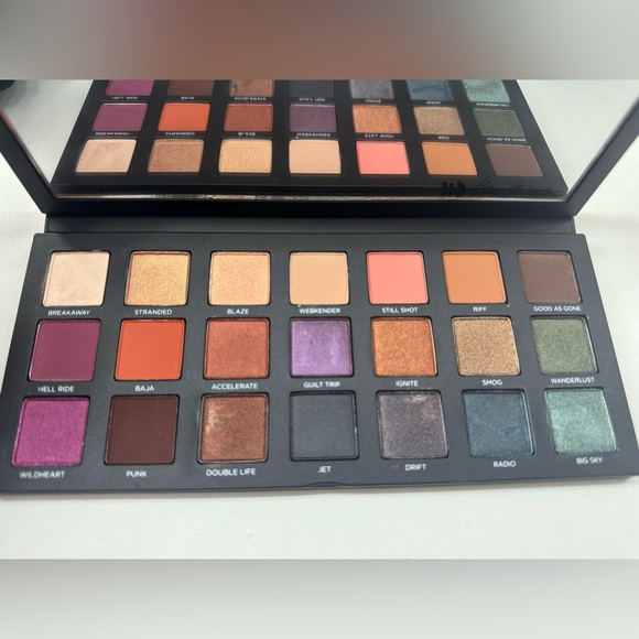 Urban Decay Born To Run - Picture 2 of 2